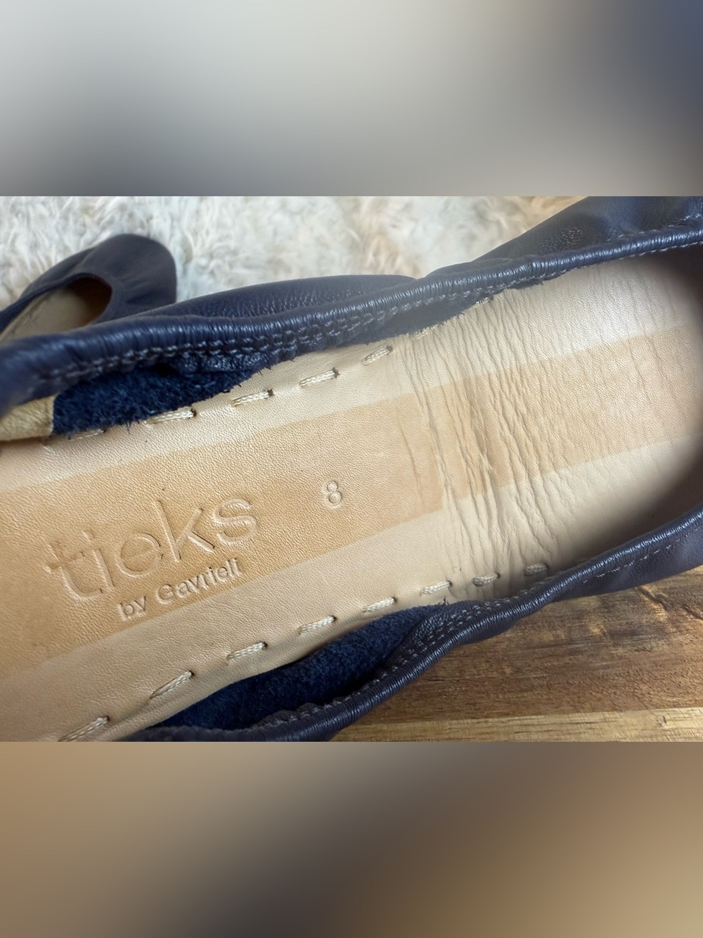 Tieks California Navy size 8 - Picture 9 of 11